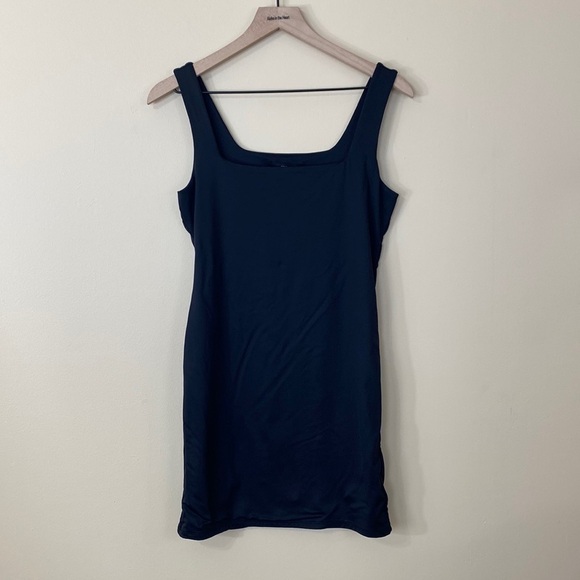 𝅺COMFORTABLE LBD - Picture 1 of 4